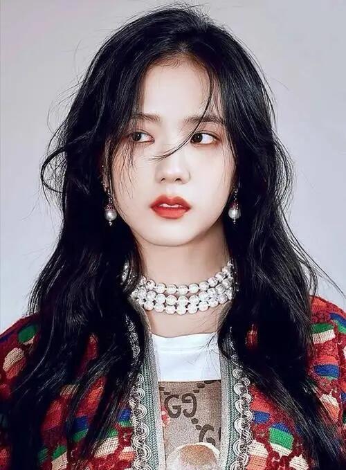 娱乐圈中谁是Jisoo粉丝,谁在默默支持这位人气偶像？