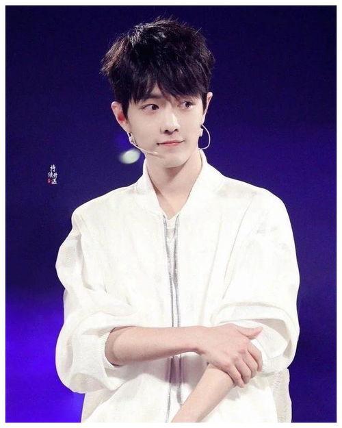 肖战背景介绍,从平凡少年到流量明星的蜕变之路